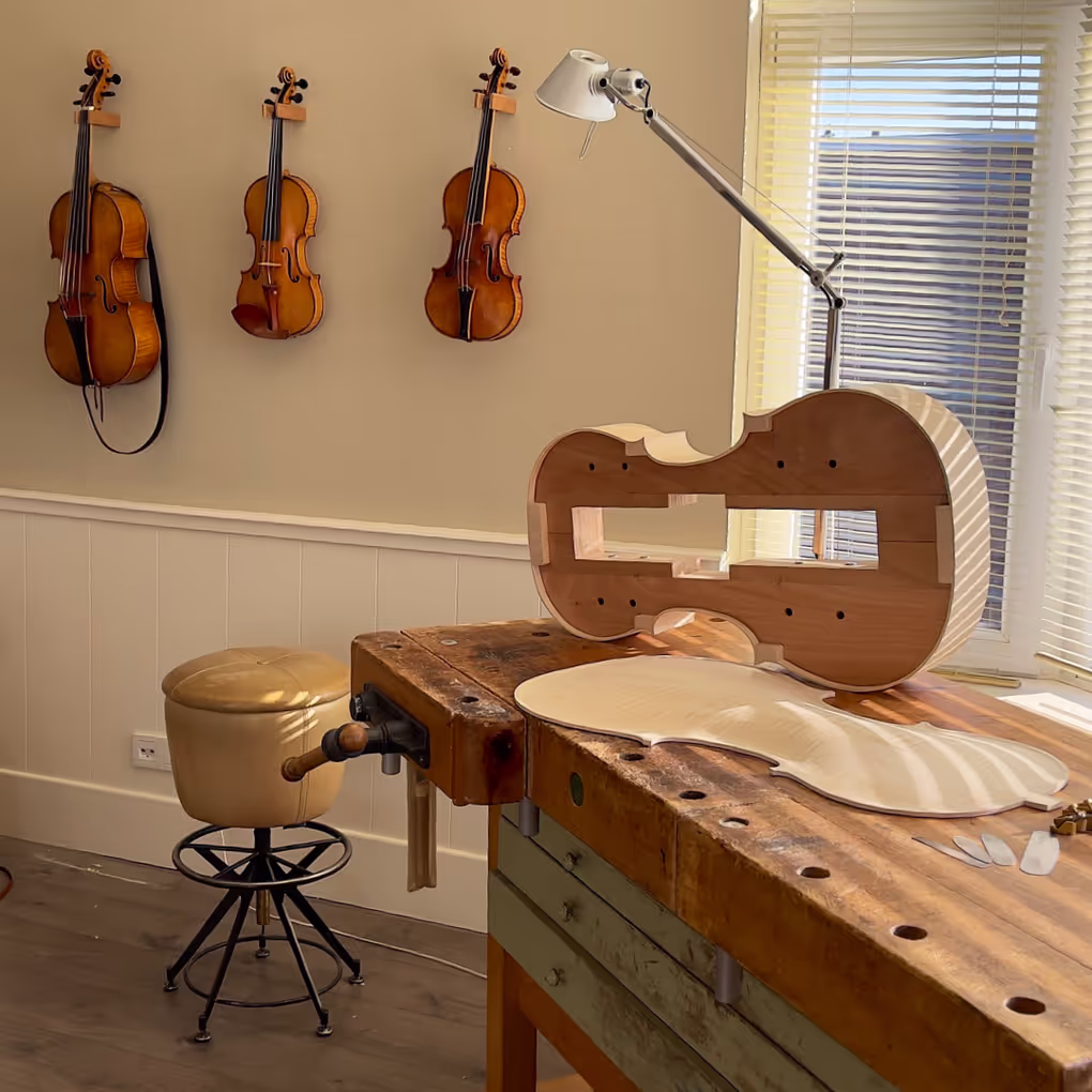 The Hague workshop where violoncellos da spalla are made in 2026, more than two decades after the revival began in 2003 in Brussels.
